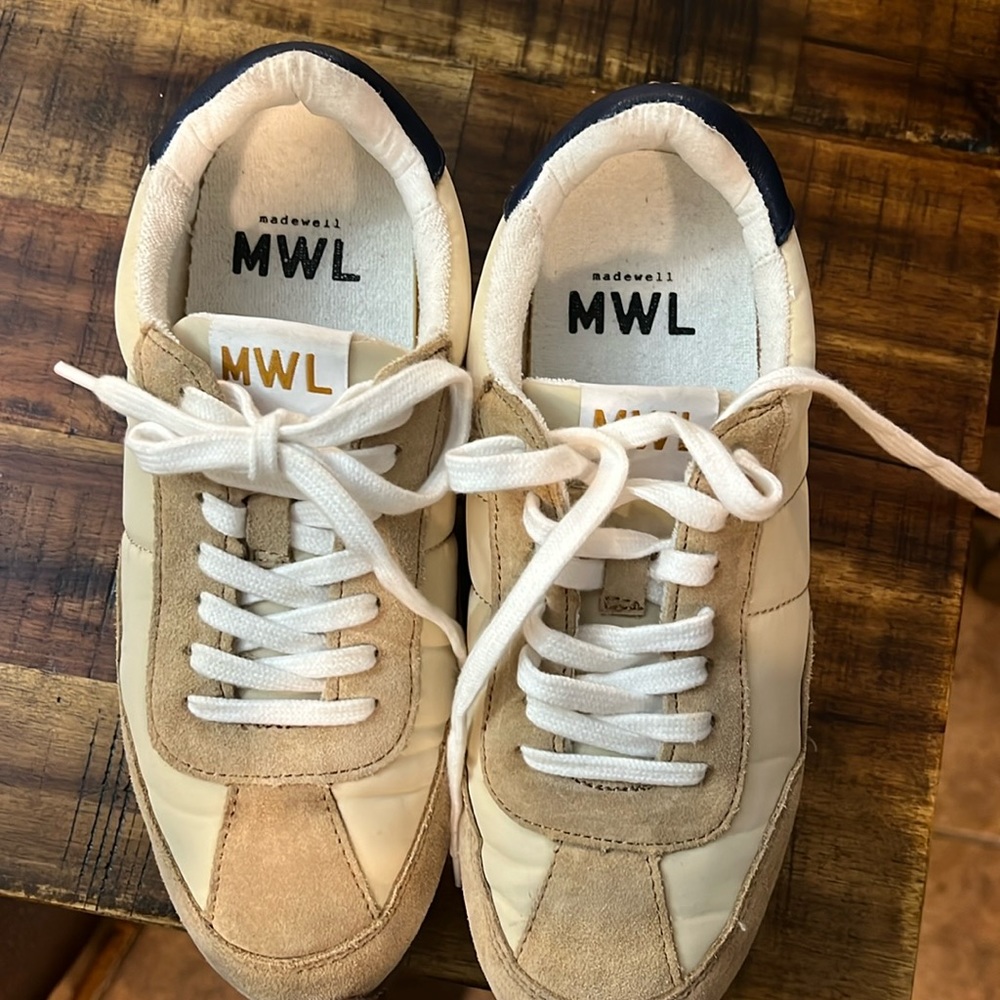 Madewell women’s lightly worn League Sneakers in Suede Sty :NH197 SZ 6.5